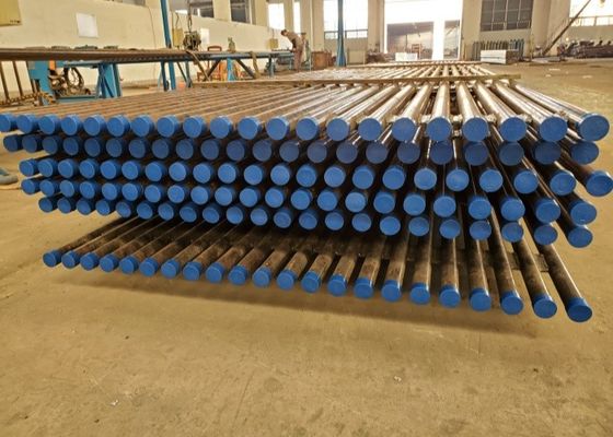 Dinding air termal terisolasi di boiler dengan refractory dan tabung